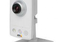 В продуктовой линейке AXIS появились Wi-Fi камеры видеонаблюдения с ИК-датчиком, LED-подсветкой, микрофоном и динамиком